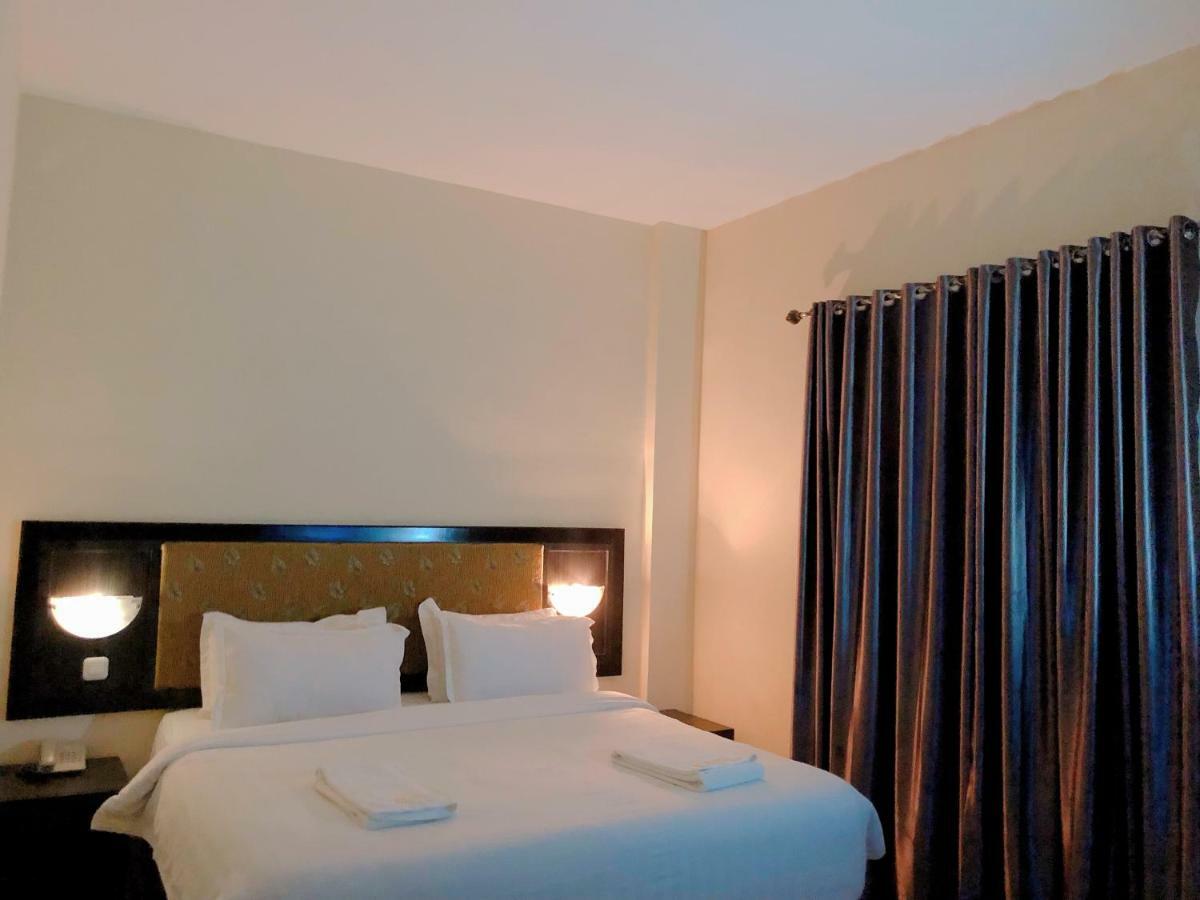 Sei Hotel Banda Aceh Buitenkant foto